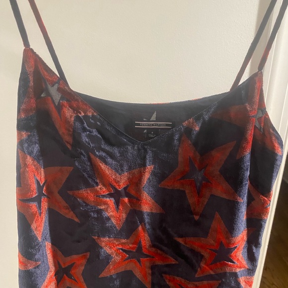 Tommy Hilfiger Velvet Tank Size 8 - Picture 2 of 5